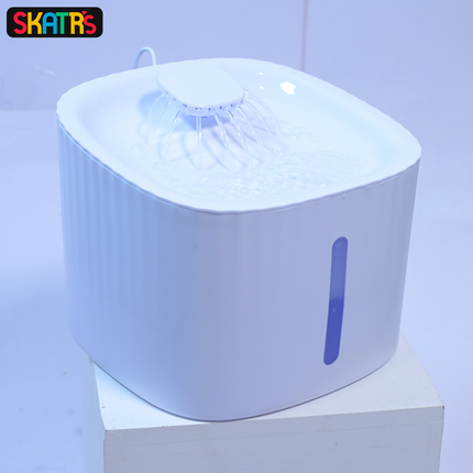 Skatrs Water Fountain with Adapter for Dogs and Cats (White)